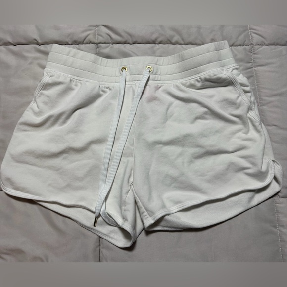 Lilly Pulitzer Pants - Lilly Pulitzer white cotton shorts